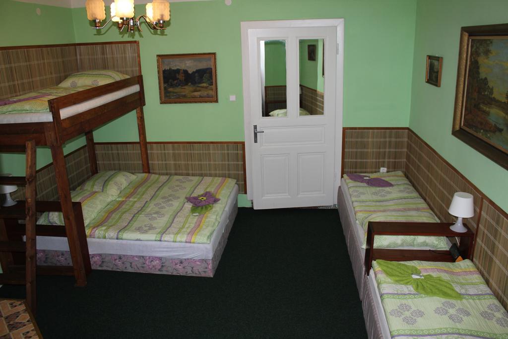 Hotel Corrado Ostrava Room photo